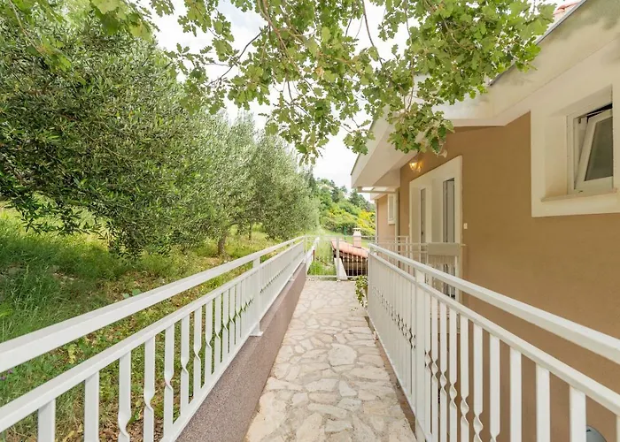 בית נופש Figa *